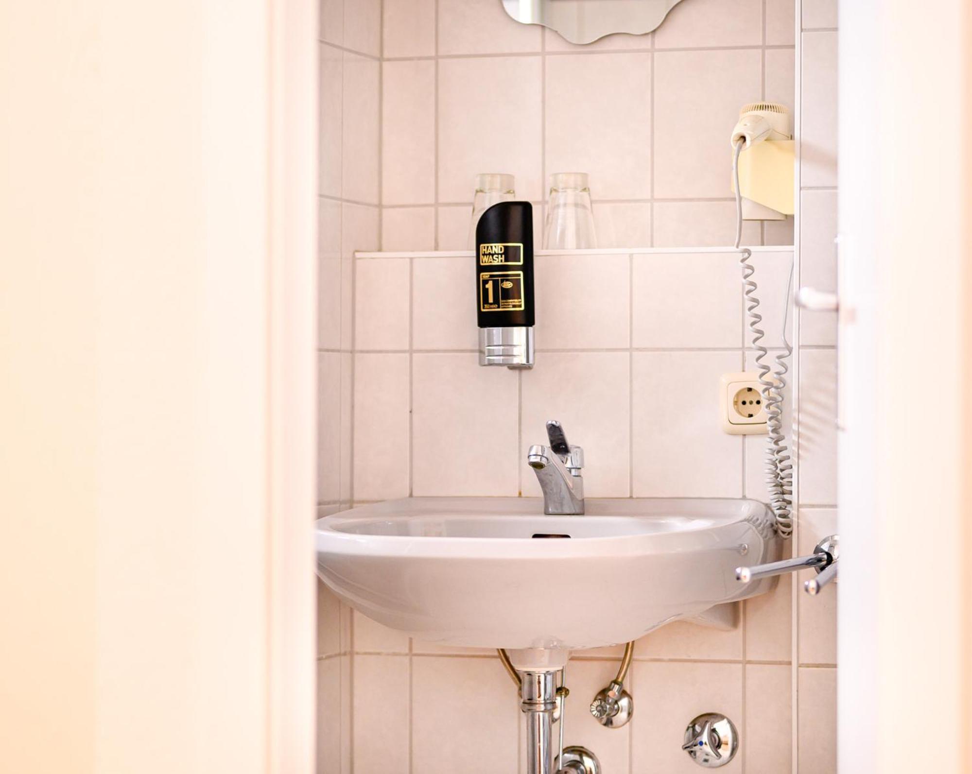 Hotel Zur Seemoewe Kirchdorf  Стая снимка